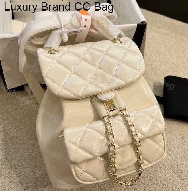 Drawstring CC Backpack Style Duma Luxury Designer Quilted Backpacks Small Mini Backpack Purse white Cowhide Leather Woman Coin Purses Card Holder designer duffl, Red
Drawstring CC Backpack Style Duma Luxury Designer Quilted Backpacks Small Mini Backpack Purse white Cowhide Leather Woman Coin Purses Card Holder designer duffl, Red
