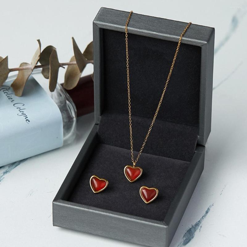 Pendant Necklaces Steel Women Heart Shape Jewelry Portable Electroplated Unfading Romantic Smooth Jewellery Birthday Gift Red Type
Pendant Necklaces Steel Women Heart Shape Jewelry Portable Electroplated Unfading Romantic Smooth Jewellery Birthday Gift Red Type