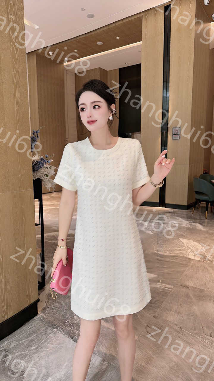 23ss women dress womens designer clothing summer dresses Full body letter high temperature Hot drill A-line skirt round neck short Sleeve dress womens clothing, 20
23ss women dress womens designer clothing summer dresses Full body letter high temperature Hot drill A-line skirt round neck short Sleeve dress womens clothing, 20