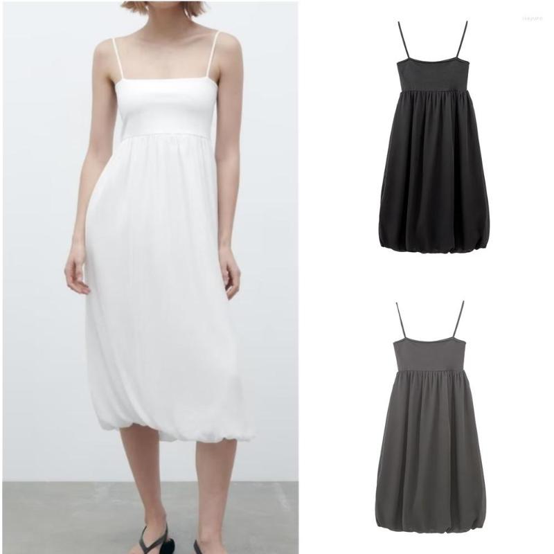 Casual Dresses COS LRIS 2023 Suspender Skirt Summer French High-end Vacation Style Beautiful Back One-word Collar Splicing Dress 0264333, Black
Casual Dresses COS LRIS 2023 Suspender Skirt Summer French High-end Vacation Style Beautiful Back One-word Collar Splicing Dress 0264333, Black