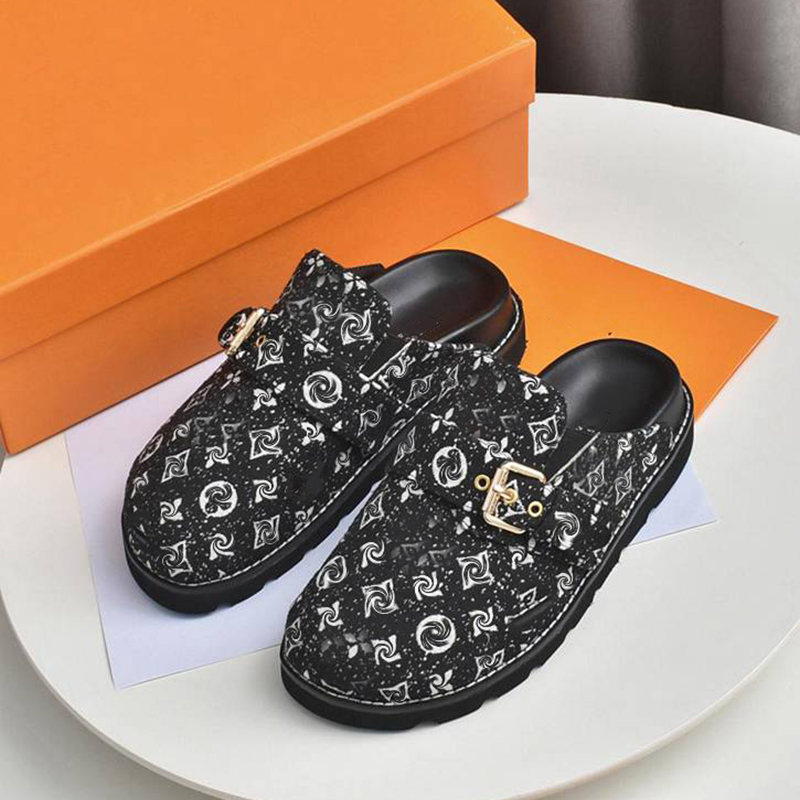 Men Slippers Designer Sliders Classic Prints Flat Mules Cosy Comfort Buckle Women Fashion Real Leather Scuffs Beach Slides EU45, 6#
Men Slippers Designer Sliders Classic Prints Flat Mules Cosy Comfort Buckle Women Fashion Real Leather Scuffs Beach Slides EU45, 6#