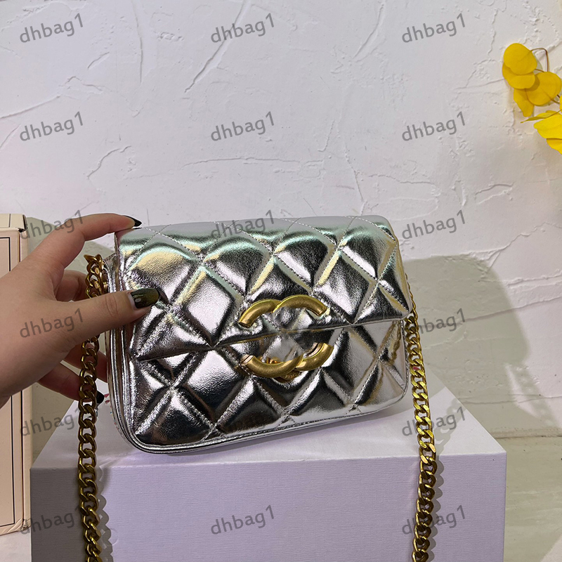 Designer Womens One Shoulder Bag Soft Sheepskin Crossbody Bag Classic Mini Clamshell Ribbed Caviar Bags Makeup Box Gold Hardware Metal Women Chain Tote 21x15cm
Designer Womens One Shoulder Bag Soft Sheepskin Crossbody Bag Classic Mini Clamshell Ribbed Caviar Bags Makeup Box Gold Hardware Metal Women Chain Tote 21x15cm