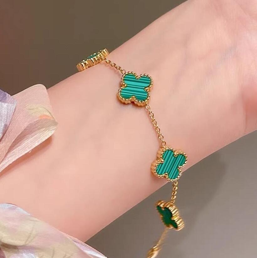 Fashion Classic 4/Four Leaf Clover Charm Bracelets Bangle Chain 18K Gold Agate Shell Mother-of-Pearl for Women&Girl Wedding Mother' Day Jewelry Women gifts-A
Fashion Classic 4/Four Leaf Clover Charm Bracelets Bangle Chain 18K Gold Agate Shell Mother-of-Pearl for Women&Girl Wedding Mother' Day Jewelry Women gifts-A