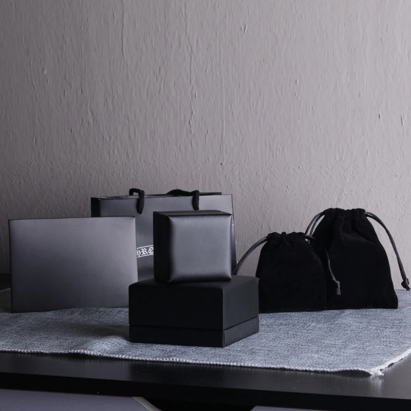 Fashion Box Black Zee Horseshoe Printed Velvet Bag Ring Box Bracelet Box Packaging