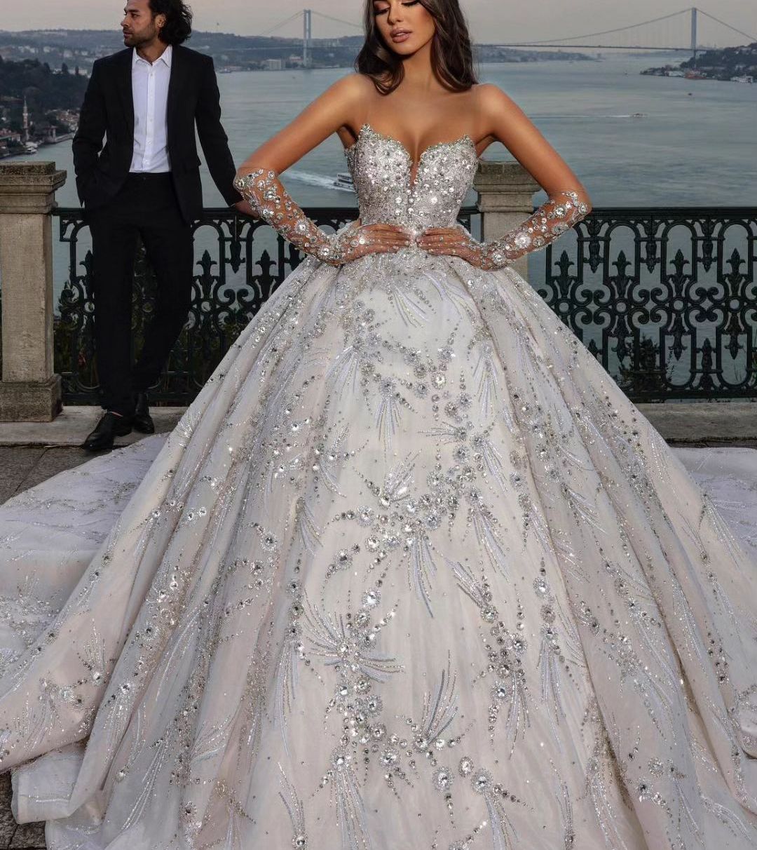 Luxury Ball Gown Wedding Dresses Long Sleeves V Neck Sequins Applique 3D Lace Ruffles Bridal Gowns Beads Diamonds Formal Dress Plus Size Custom Made V