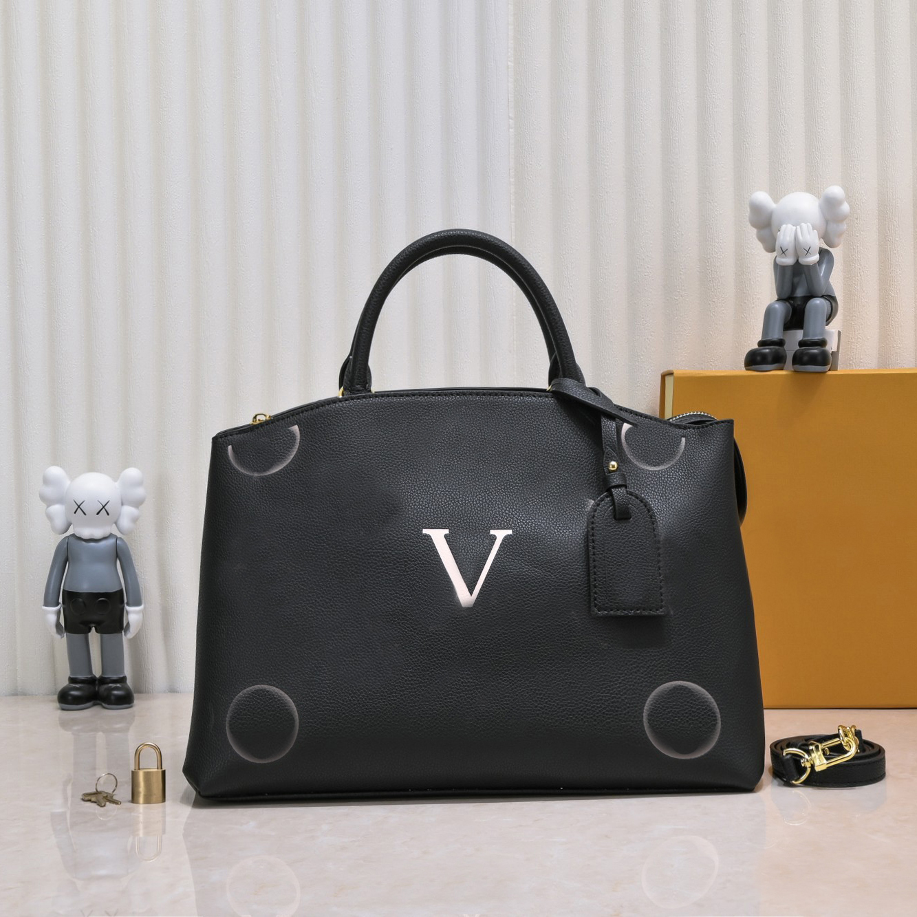 7A Designer Bags Grand Palais Totes Women Crossbody 5 colors 2 Size Genuine Leather Handbags, Black
7A Designer Bags Grand Palais Totes Women Crossbody 5 colors 2 Size Genuine Leather Handbags, Black