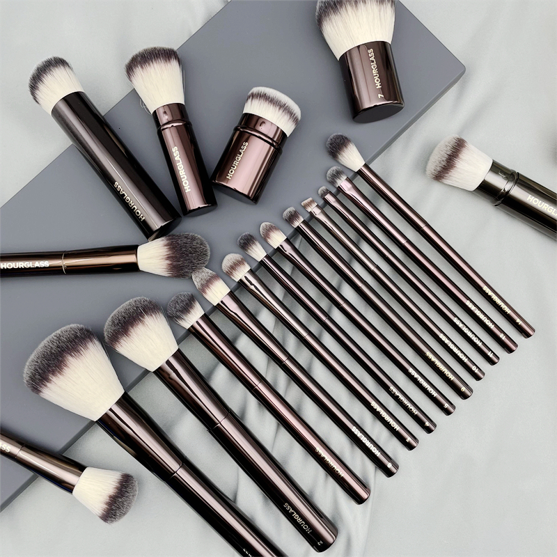 Makeup Tools Brocha Hourglass Makeup Brush Concealer Blusher Powder Foundation Contour Eye Shadow Concealer EyeLiner Smudger Hourglass Brush 230508