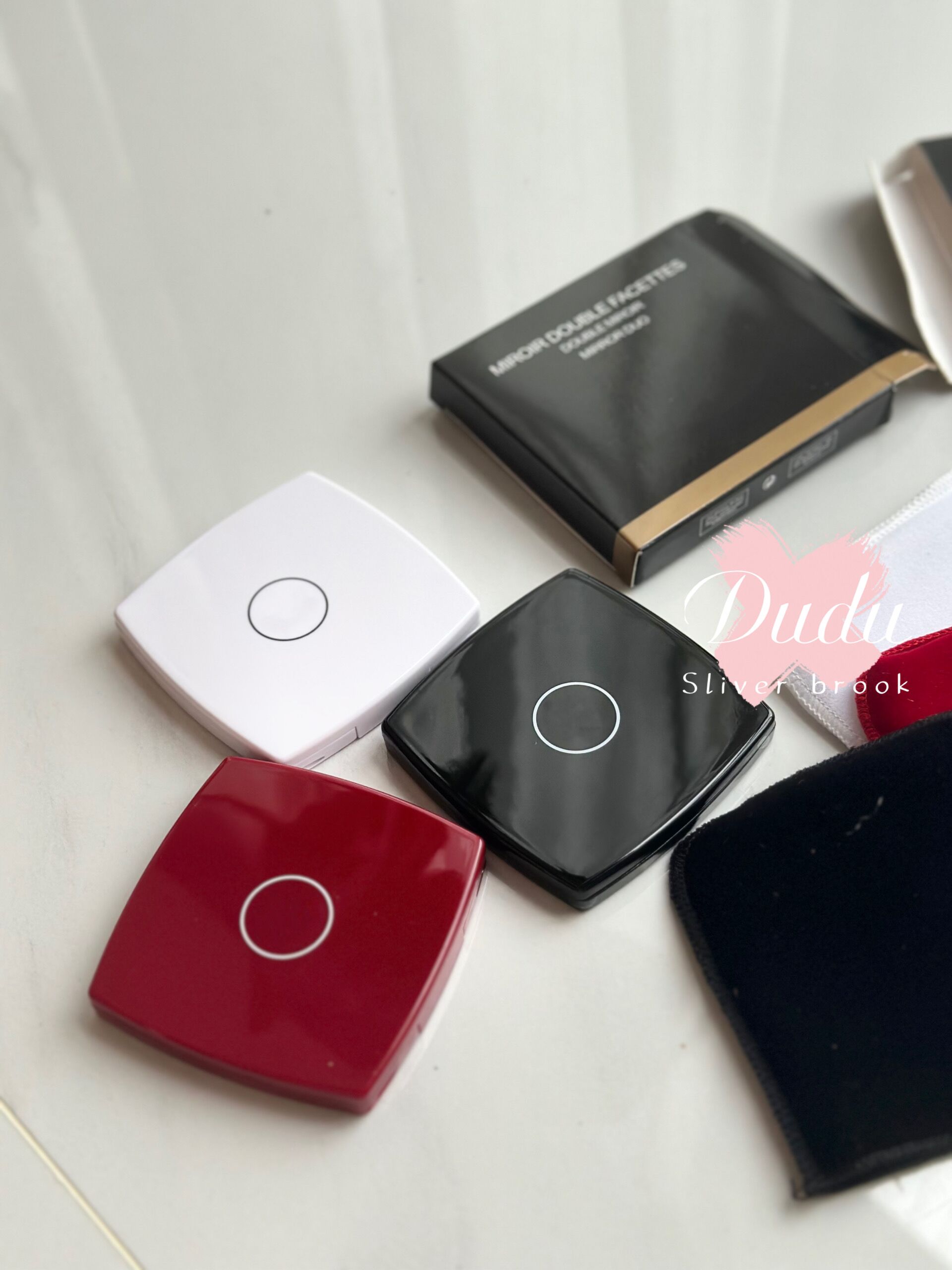 party favor makeup gift double size mirror fashion collection 3 color options C classical 7X7CM
party favor makeup gift double size mirror fashion collection 3 color options C classical 7X7CM
