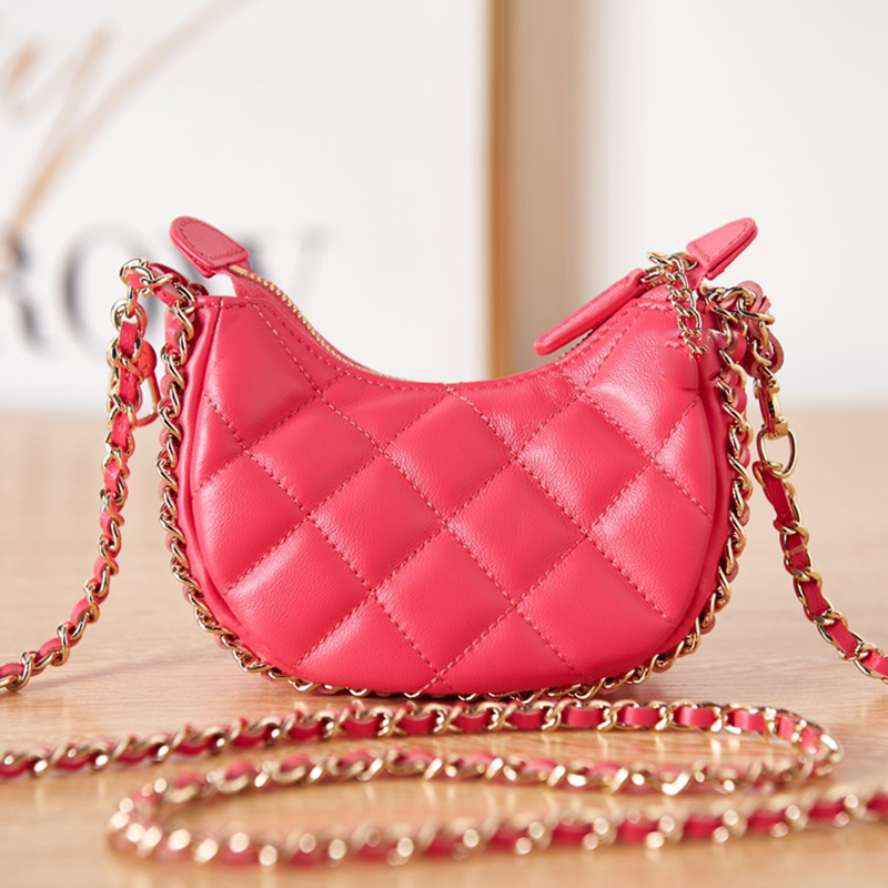 Designer Chain Bag Luxury Handbag Genuine Leather Crossbody Bag 10.5CM High Imitation Shoulder Bag With Box ZC035
Designer Chain Bag Luxury Handbag Genuine Leather Crossbody Bag 10.5CM High Imitation Shoulder Bag With Box ZC035
