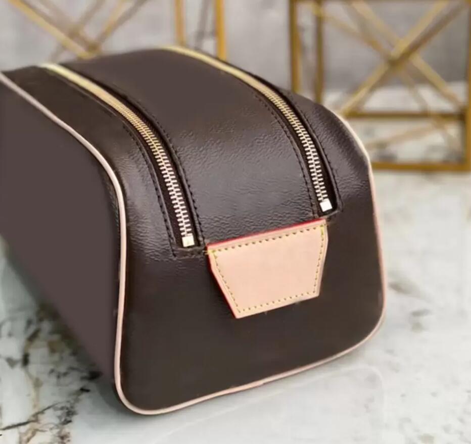Fashion Luxurys Designers Double Zipper Cosmetic Bags Cases Large capacity fold organizer storage hanging bag Waterproof woman clutch makeup handbag m47528, Black damier
Fashion Luxurys Designers Double Zipper Cosmetic Bags Cases Large capacity fold organizer storage hanging bag Waterproof woman clutch makeup handbag m47528, Black damier