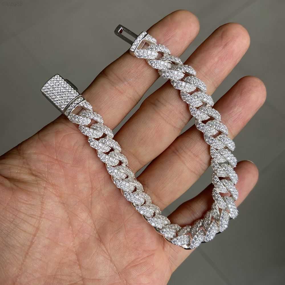 Factory Supply Discount Price 925 Sterling Silver Iced Out Moissanite Cuban Chain Bracelets for Unisex
Factory Supply Discount Price 925 Sterling Silver Iced Out Moissanite Cuban Chain Bracelets for Unisex