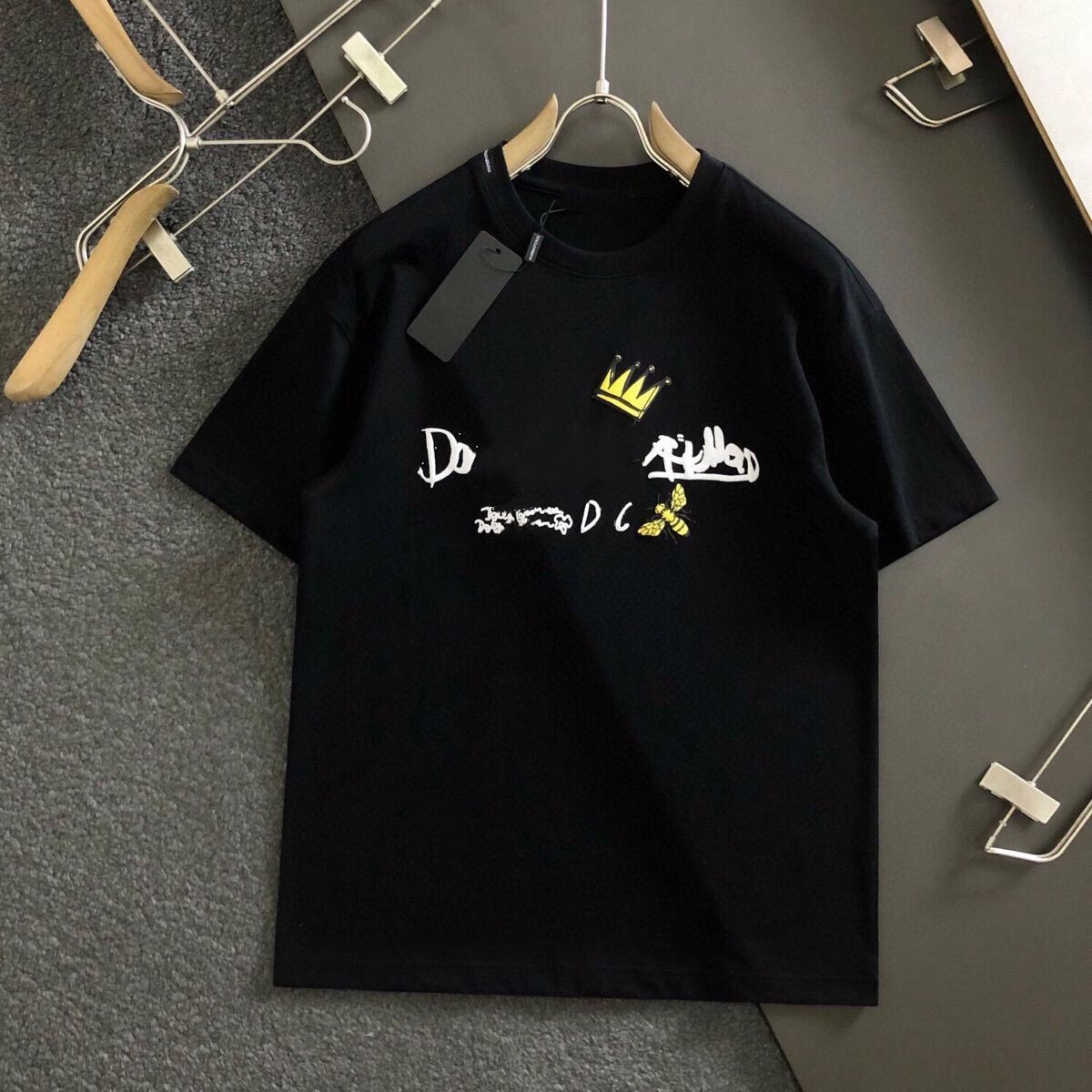 Designer T Shirt Man Tops Mens T Shirts for Womens Clothes Men Fashion Woman With Dg Letter Print Tshirts Oversized Crew Neck Breathable Cotton Short Sleeve Clothing
Designer T Shirt Man Tops Mens T Shirts for Womens Clothes Men Fashion Woman With Dg Letter Print Tshirts Oversized Crew Neck Breathable Cotton Short Sleeve Clothing