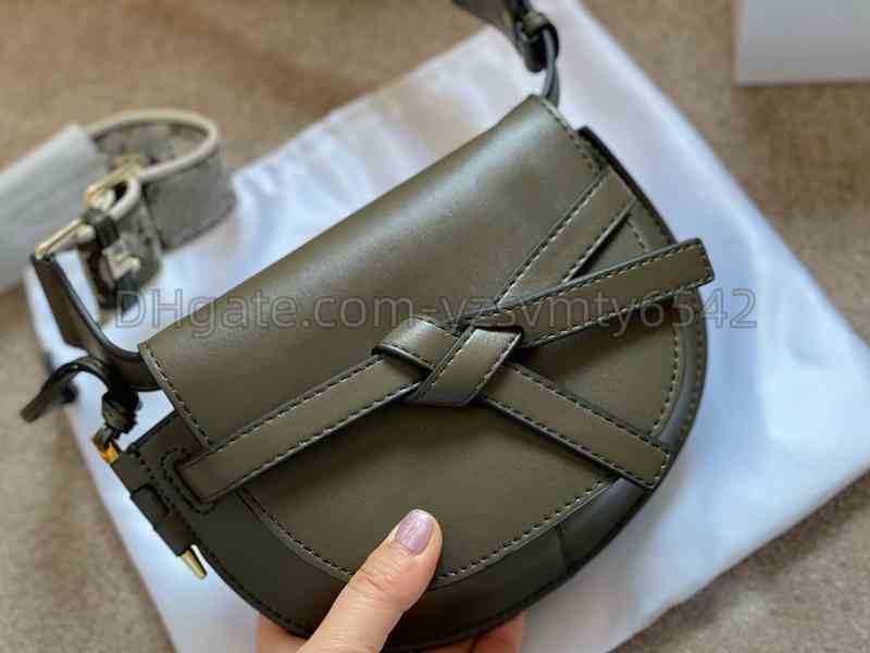 Bags Tote Women Leather Saddle Messenger Fashion Lightweight Loewe Handbag Shoulder Brown Brand Designer Crossbody Female Purses
Bags Tote Women Leather Saddle Messenger Fashion Lightweight Loewe Handbag Shoulder Brown Brand Designer Crossbody Female Purses