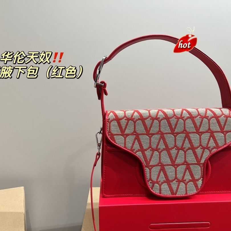 Valentiones Underarm Designer Handbag Women Bags Printed Luxurys Cowhide Shoulder Celebrity Natural Color Feeling 3IBX, Red
Valentiones Underarm Designer Handbag Women Bags Printed Luxurys Cowhide Shoulder Celebrity Natural Color Feeling 3IBX, Red