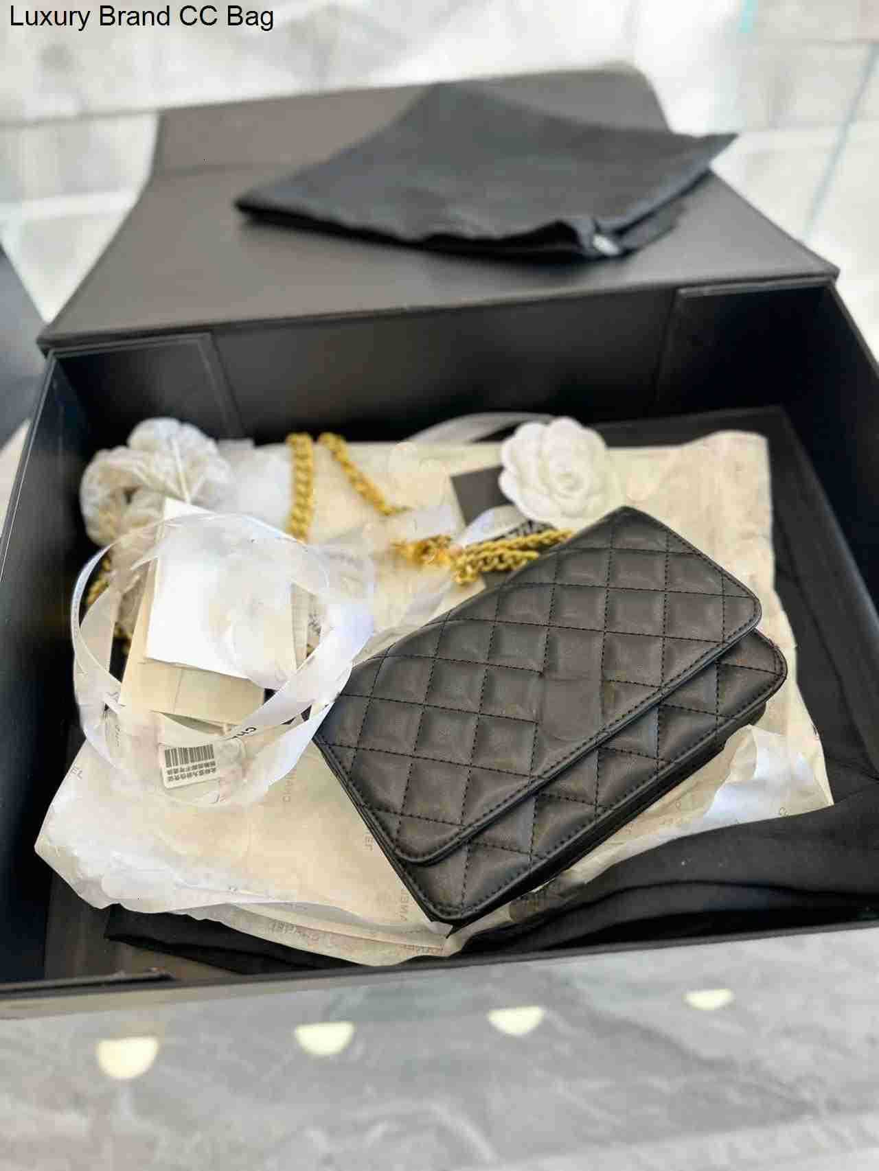 womens Designer CC bag Luxury Shoulder bags fashionbags Bags CC handbags black handbag cross body Classic Little golden pig quilted mini Utility Fang Fatty wome, Empty box
womens Designer CC bag Luxury Shoulder bags fashionbags Bags CC handbags black handbag cross body Classic Little golden pig quilted mini Utility Fang Fatty wome, Empty box
