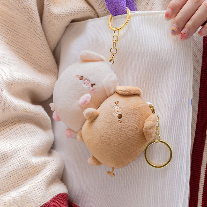 Key Rings 2pcs Plush Magnetic Couple Pig Keychain Cute Creative Plush Toy Kawaii Girl Holiday Gift Personalized Magnet Backpack Pendant 230506