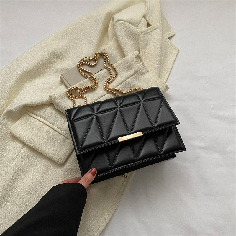 Cross Body Luxury Women's Shoulder Bags Weave Leather Flap Bag For Women Brand Designer Handbags Ribbon Crossbody Female, Black
Cross Body Luxury Women's Shoulder Bags Weave Leather Flap Bag For Women Brand Designer Handbags Ribbon Crossbody Female, Black
