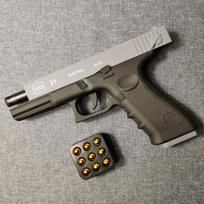 G18 Automatic Shell Ejection Pistol Laser Version Toy Gun For Adults Kids Outdoor Games
G18 Automatic Shell Ejection Pistol Laser Version Toy Gun For Adults Kids Outdoor Games