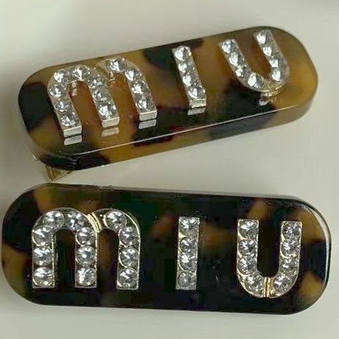 New diamond-set hairpin, duckbill clip, spring clip, bangs, forehead, foreign letters, miu hairpin woman, No box
New diamond-set hairpin, duckbill clip, spring clip, bangs, forehead, foreign letters, miu hairpin woman, No box