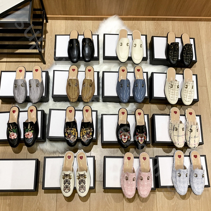 Designer Princetown Slippers Genuine Leather Mules Women Loafers Metal Chain Comfortable Casual Shoe Lace Velvet Slipper WIth Box, 15
Designer Princetown Slippers Genuine Leather Mules Women Loafers Metal Chain Comfortable Casual Shoe Lace Velvet Slipper WIth Box, 15
