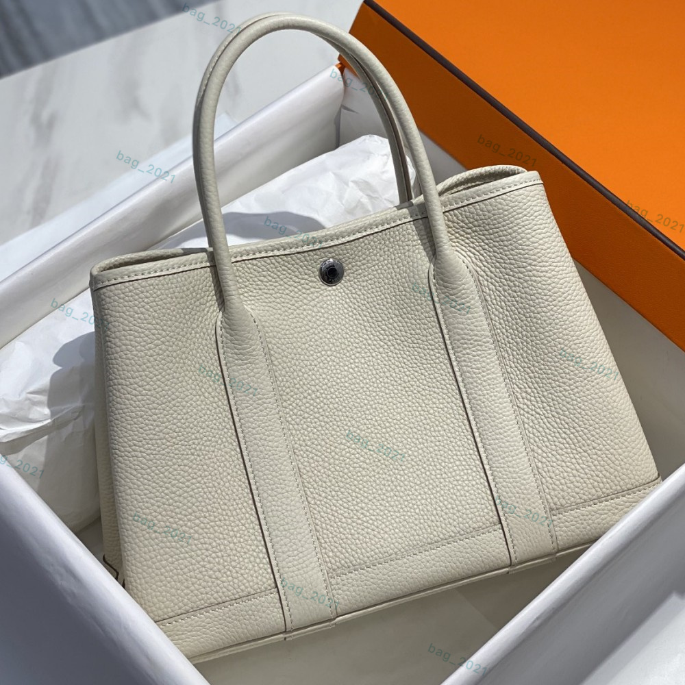10A Top Designer Women's Luxury Handbag 2023 Garden Party Women's Bag Large-capacity Negonda Leather Tote Bag, Brown
10A Top Designer Women's Luxury Handbag 2023 Garden Party Women's Bag Large-capacity Negonda Leather Tote Bag, Brown