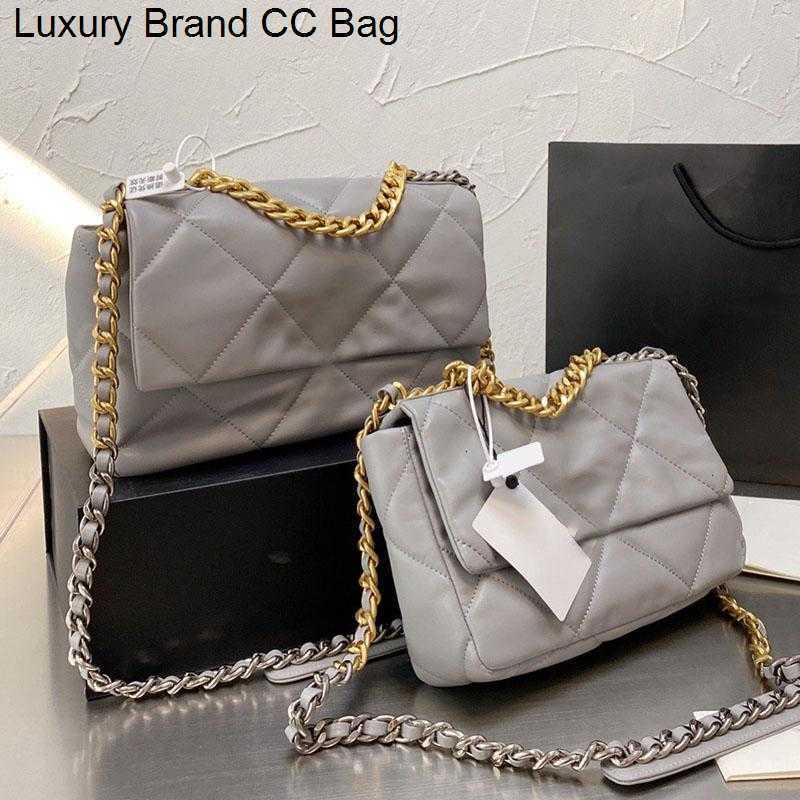Flap CC Shoulder Bags 30CM 25CM Top Quality 19 Classic Jumbo Bags Lambskin Doule Chains Interwoven Gold-Stone Shoulder Serial Number Large Capacity Designer Lux, Red
Flap CC Shoulder Bags 30CM 25CM Top Quality 19 Classic Jumbo Bags Lambskin Doule Chains Interwoven Gold-Stone Shoulder Serial Number Large Capacity Designer Lux, Red