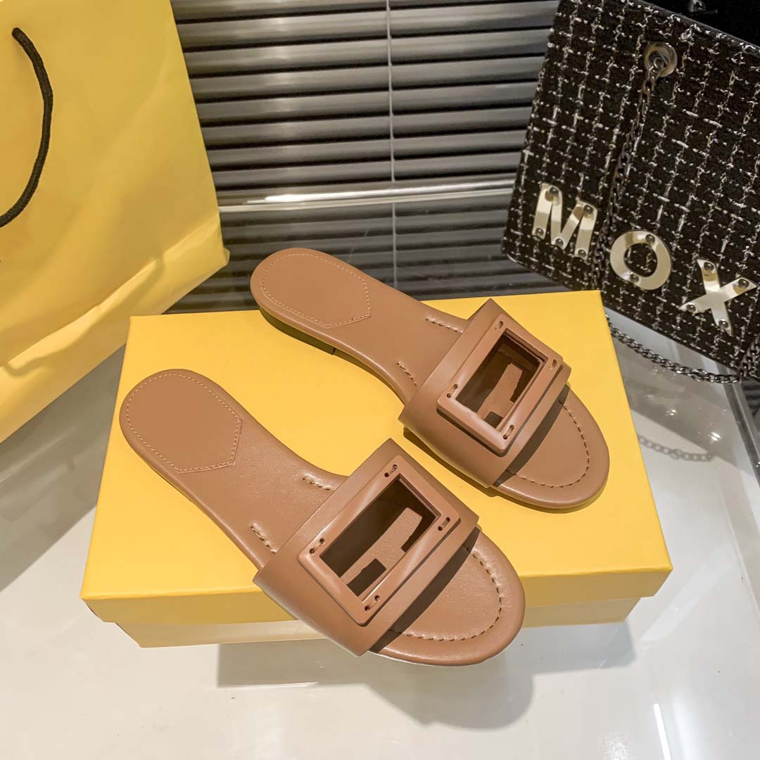 Sandals Slippers Women outer wear summer fashion all-match soft leather seaside beach leisure large size flat heel flip-flops tide, #1
Sandals Slippers Women outer wear summer fashion all-match soft leather seaside beach leisure large size flat heel flip-flops tide, #1
