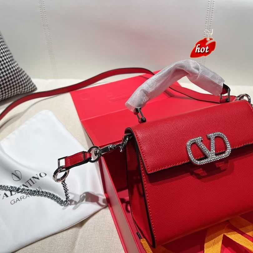 Luxurys Women Bags v Big Valentino Handbag Designer Trend Women's Celebrity Style Crossbody Portable Rhinestone Size 18.13 GEQE, Red
Luxurys Women Bags v Big Valentino Handbag Designer Trend Women's Celebrity Style Crossbody Portable Rhinestone Size 18.13 GEQE, Red
