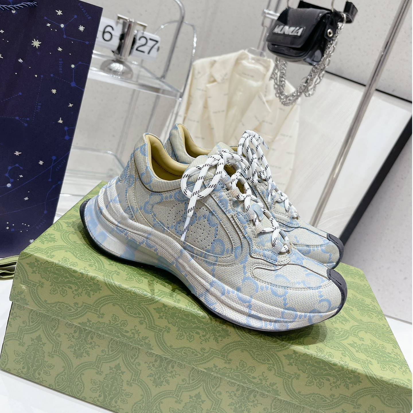 2023 Chunky Rhyton Casual Shoes Men Women Leather Printed Sneaker Designer Platform Sneakers mouse Red Tennis printed Luxury Old Dad Shoe Runner Trainers, Gu17
2023 Chunky Rhyton Casual Shoes Men Women Leather Printed Sneaker Designer Platform Sneakers mouse Red Tennis printed Luxury Old Dad Shoe Runner Trainers, Gu17