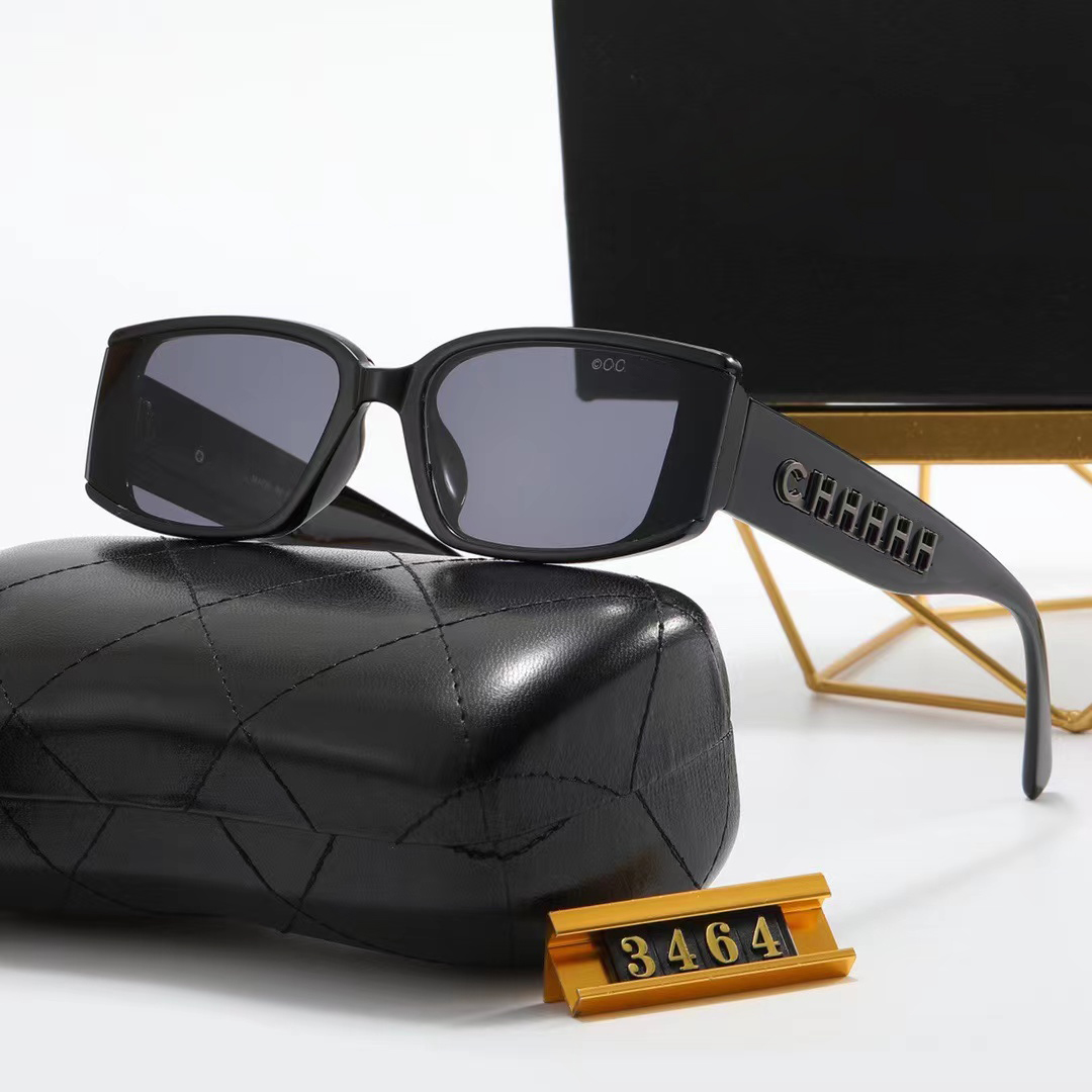Top Luxury Sunglasses Shades Lens Designer For Womens Mens Goggles Senior Eyewear for Man Woman Fashion Eyeglasses Frame Vintage Metal Sun Glasses with Box
Top Luxury Sunglasses Shades Lens Designer For Womens Mens Goggles Senior Eyewear for Man Woman Fashion Eyeglasses Frame Vintage Metal Sun Glasses with Box