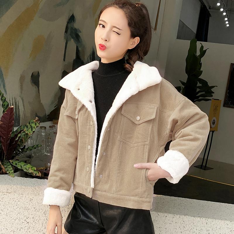 Leather 2022 Autumn Winter Corduroy Jacket Female Korean Cotton Jacket Suit Short Thickening Students BF Wind Lamb Fur Coat Loose, Thin coat
Leather 2022 Autumn Winter Corduroy Jacket Female Korean Cotton Jacket Suit Short Thickening Students BF Wind Lamb Fur Coat Loose, Thin coat