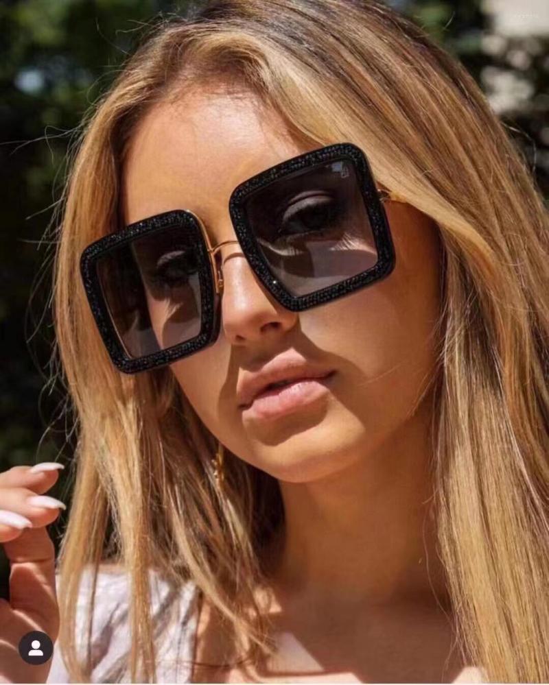 Sunglasses Quality Brand Oversize Polarized Luxury Women Men Personality Bling Diamond Sun Glasses Vintage Square Eyewear UV400
Sunglasses Quality Brand Oversize Polarized Luxury Women Men Personality Bling Diamond Sun Glasses Vintage Square Eyewear UV400