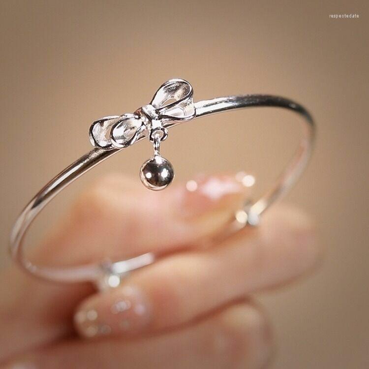 Bangle 2023 Fashion Personality Elegant Temperament Bow Knot Bracelet Women's Bell Opening Banquet Jewelry Accessories
Bangle 2023 Fashion Personality Elegant Temperament Bow Knot Bracelet Women's Bell Opening Banquet Jewelry Accessories