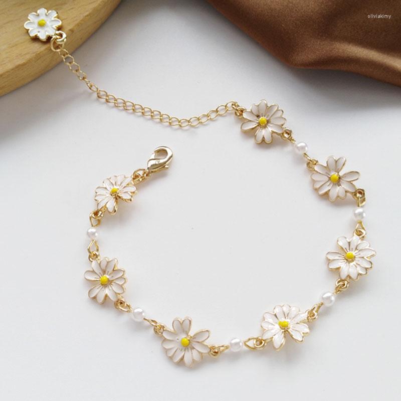 Charm Bracelets Kpop Cute Flower Bracelet Femme Colorful Daisy Pendant Leather Link Chain For Women Temperament Jewelry
Charm Bracelets Kpop Cute Flower Bracelet Femme Colorful Daisy Pendant Leather Link Chain For Women Temperament Jewelry