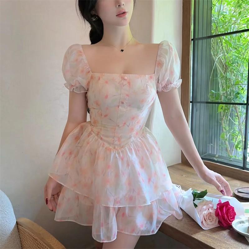 Party Dresses EDGLuLu Beach Holidays Quare Neck Puff Sleeve Summer Dress Women 2023 Sweet Pink Floral Cascade Ruffle Mini 0504
Party Dresses EDGLuLu Beach Holidays Quare Neck Puff Sleeve Summer Dress Women 2023 Sweet Pink Floral Cascade Ruffle Mini 0504