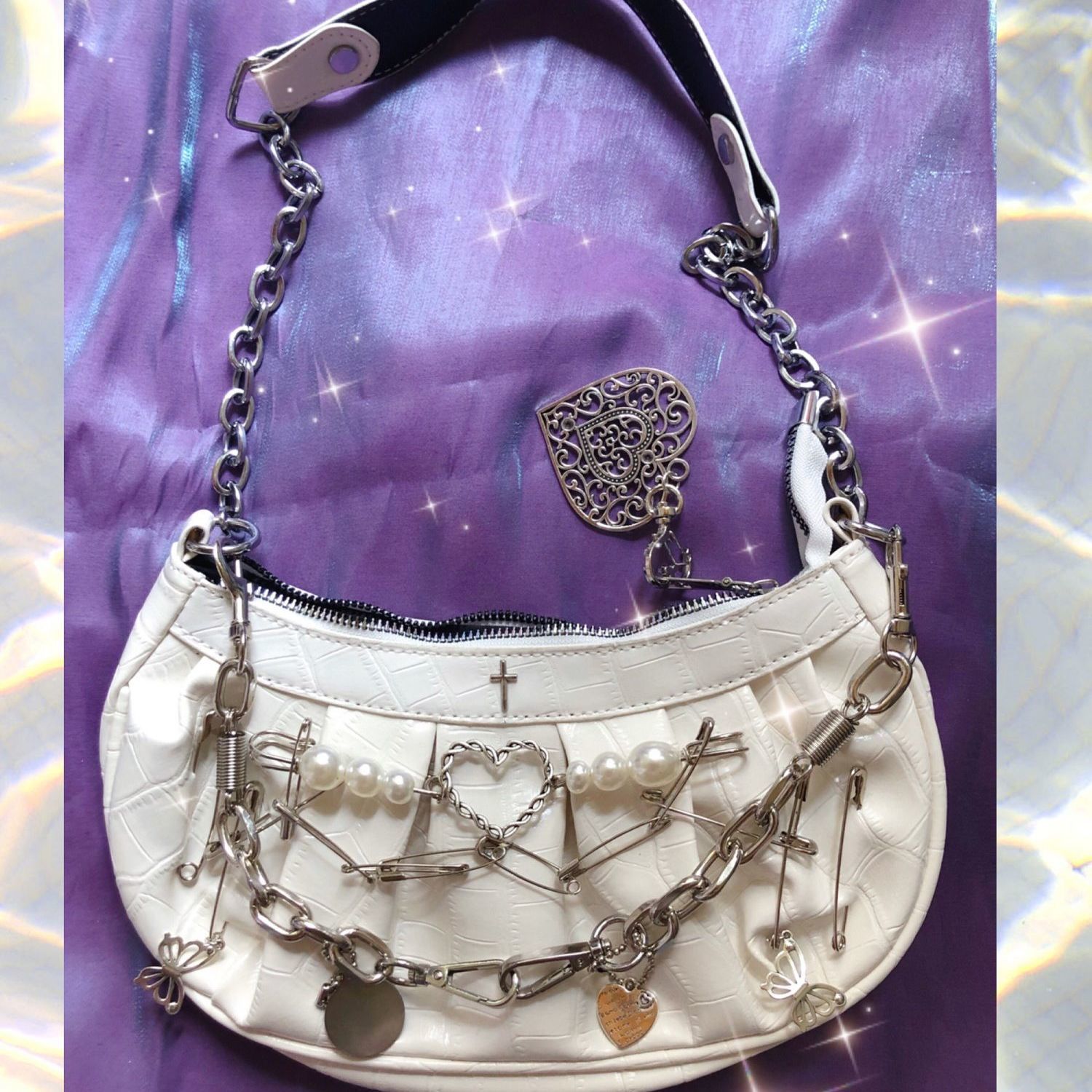 Evening Bags Y2K Cool Girls Chain Shoulder Bags PU Leather Women's Underarm Bag Harajuku Pearl Design Female All Match Hobos Purse Handbags 230509, White
Evening Bags Y2K Cool Girls Chain Shoulder Bags PU Leather Women's Underarm Bag Harajuku Pearl Design Female All Match Hobos Purse Handbags 230509, White