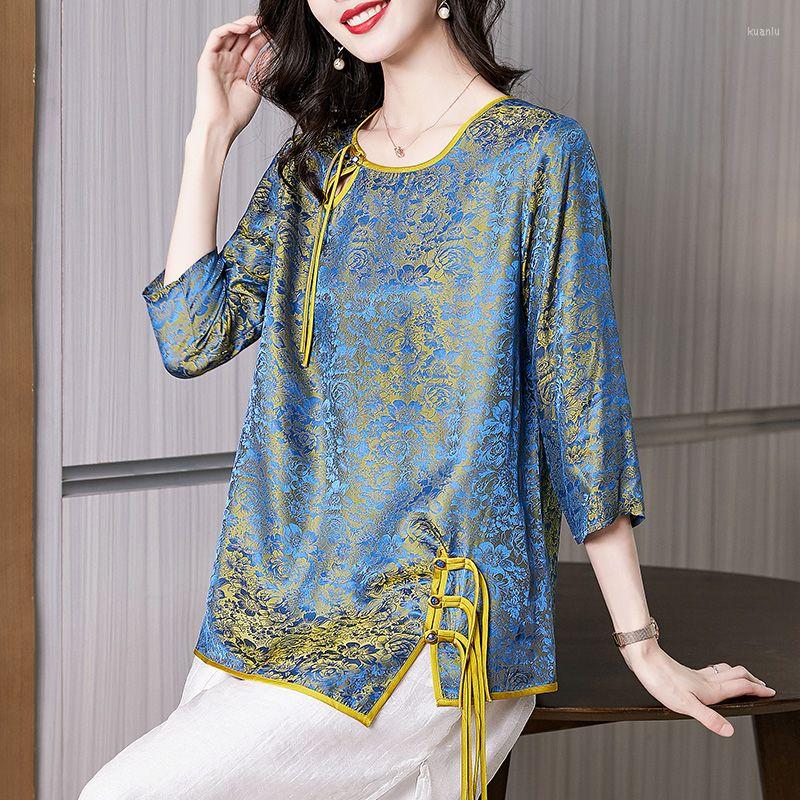 Women's Blouses Nobility Loose Blue Bright Line Printing Round Neck Nail Bead Lace-up Decorate Women Blouse Chinese Style Three Quarter
Women's Blouses Nobility Loose Blue Bright Line Printing Round Neck Nail Bead Lace-up Decorate Women Blouse Chinese Style Three Quarter