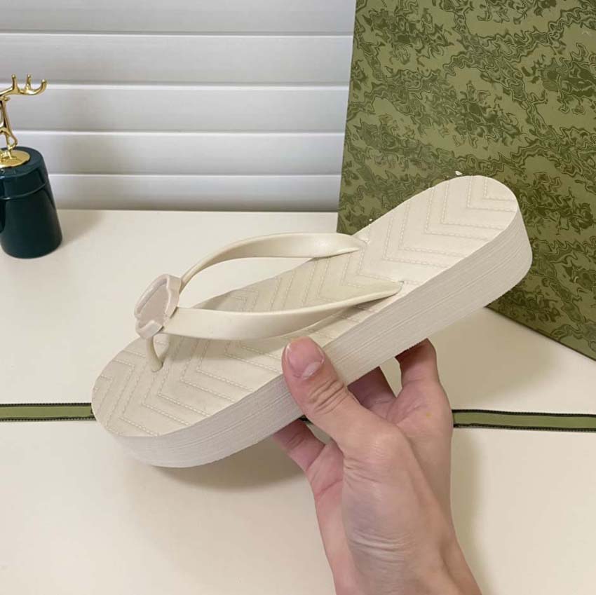 Summer new flip-flops pinch feet home beach men and women's flat bottom lovers slippers holiday casual shoes, #2
Summer new flip-flops pinch feet home beach men and women's flat bottom lovers slippers holiday casual shoes, #2