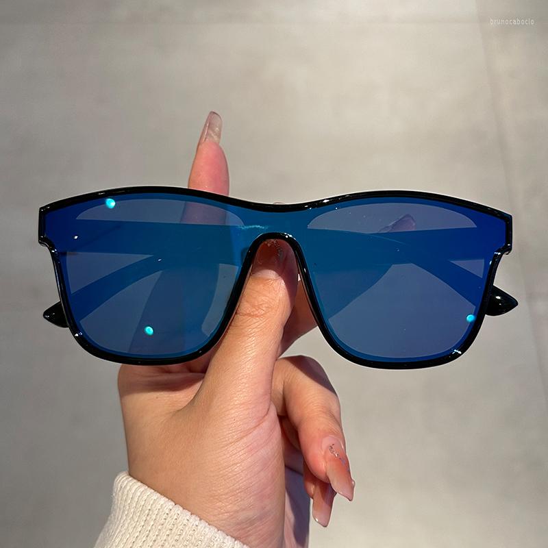 Sunglasses KAMMPT Oversized Vintage Fashion Brand Design Mirror Men Women Shades Eyewear Trendy Outdoor Driving Sun Glasses
Sunglasses KAMMPT Oversized Vintage Fashion Brand Design Mirror Men Women Shades Eyewear Trendy Outdoor Driving Sun Glasses