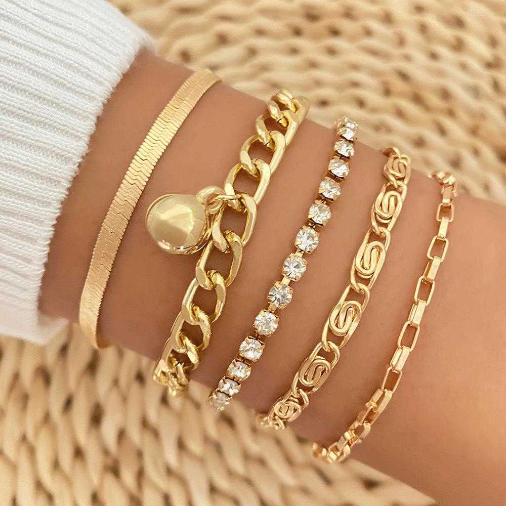 Temperament Wild Claw Chain Diamond Multi Layer Bracelet Womens Retro Element 5 Piece Set
Temperament Wild Claw Chain Diamond Multi Layer Bracelet Womens Retro Element 5 Piece Set
