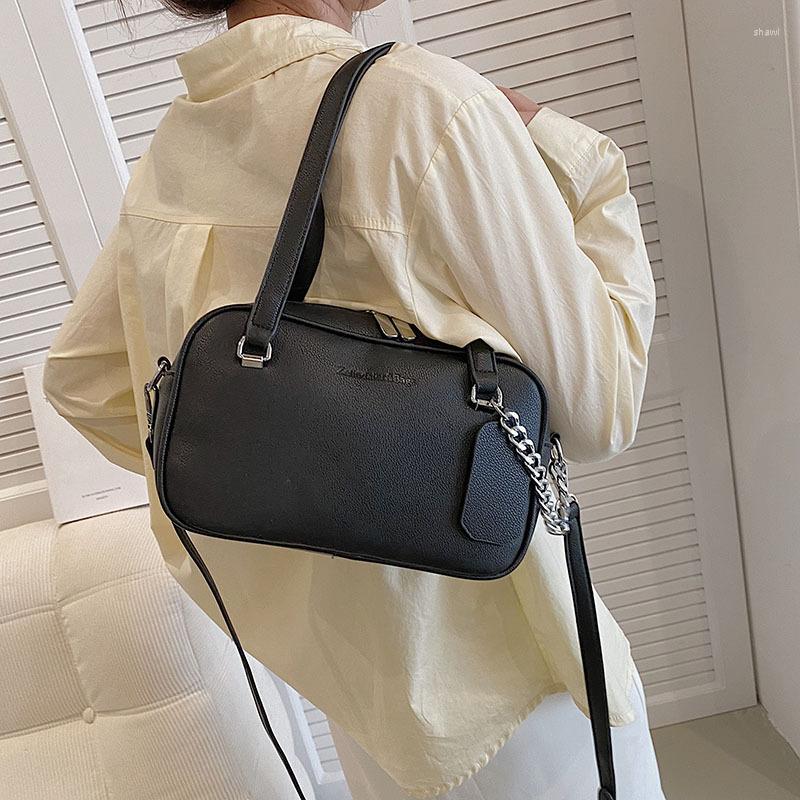 Evening Bags Luxury Leather Shoulder Bag Women Quality Trend Crossbody For Ladies Designer Brand Handbag 2023 Simple PU Female Purse, Black
Evening Bags Luxury Leather Shoulder Bag Women Quality Trend Crossbody For Ladies Designer Brand Handbag 2023 Simple PU Female Purse, Black
