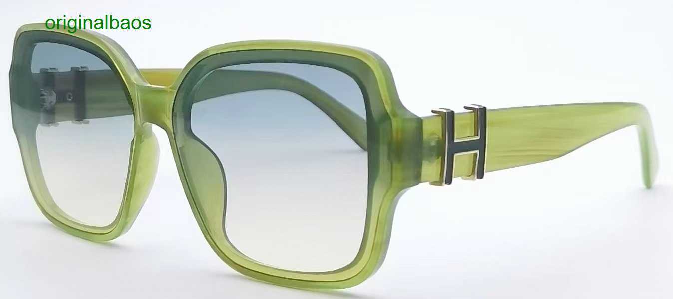 Hemres Designer Sunglasses New Large Frame Trendy Sunglasses for Men and Women with Fashionable Legs 2023 LQZB
Hemres Designer Sunglasses New Large Frame Trendy Sunglasses for Men and Women with Fashionable Legs 2023 LQZB