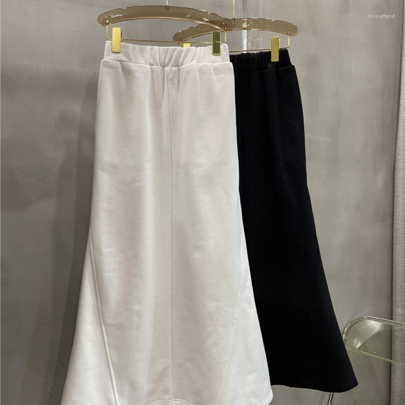 Skirts A Casual Fishtail Half Skirt That Extends From Waist To Hips The Hem For Sleek Silhouette Worn Alone Or With Hoodie, Black
Skirts A Casual Fishtail Half Skirt That Extends From Waist To Hips The Hem For Sleek Silhouette Worn Alone Or With Hoodie, Black