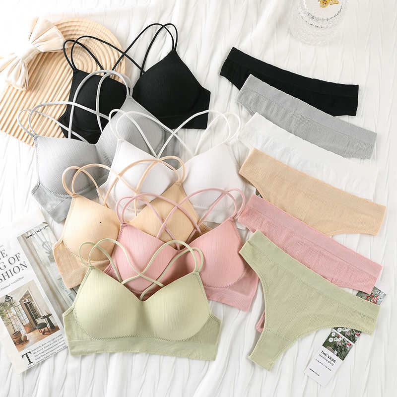 Women's Bra Factory Direct Selling Fashion Seamless Wireless Comfortable and Cotton Thong Underwear Set, Gray
Women's Bra Factory Direct Selling Fashion Seamless Wireless Comfortable and Cotton Thong Underwear Set, Gray