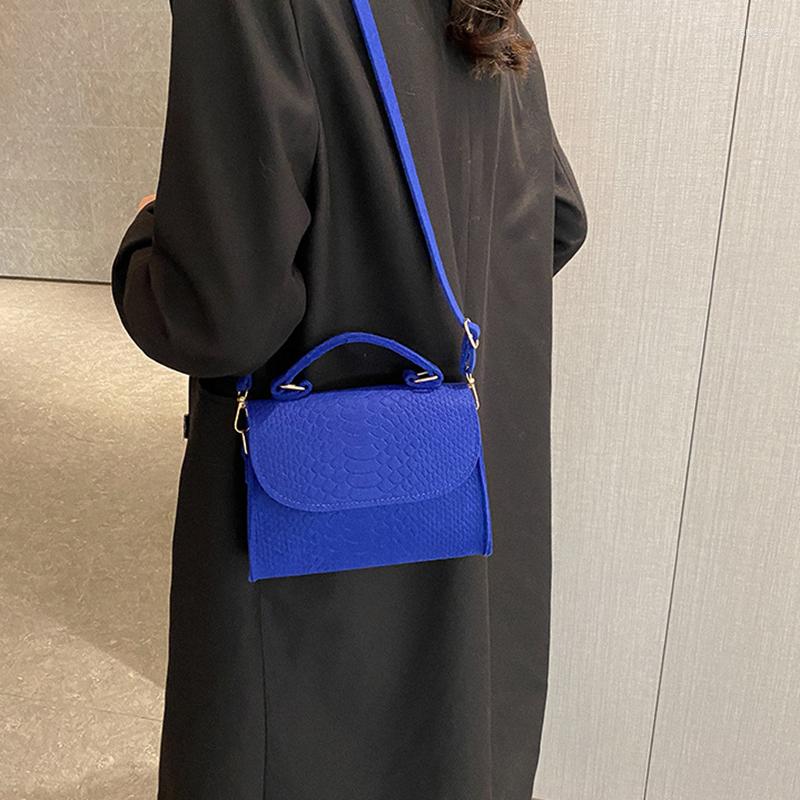 Evening Bags Ladies Trend Handbags Retro Designer Luxury Square Crossbody Female Totes Shoulder For Women 2023, Black
Evening Bags Ladies Trend Handbags Retro Designer Luxury Square Crossbody Female Totes Shoulder For Women 2023, Black
