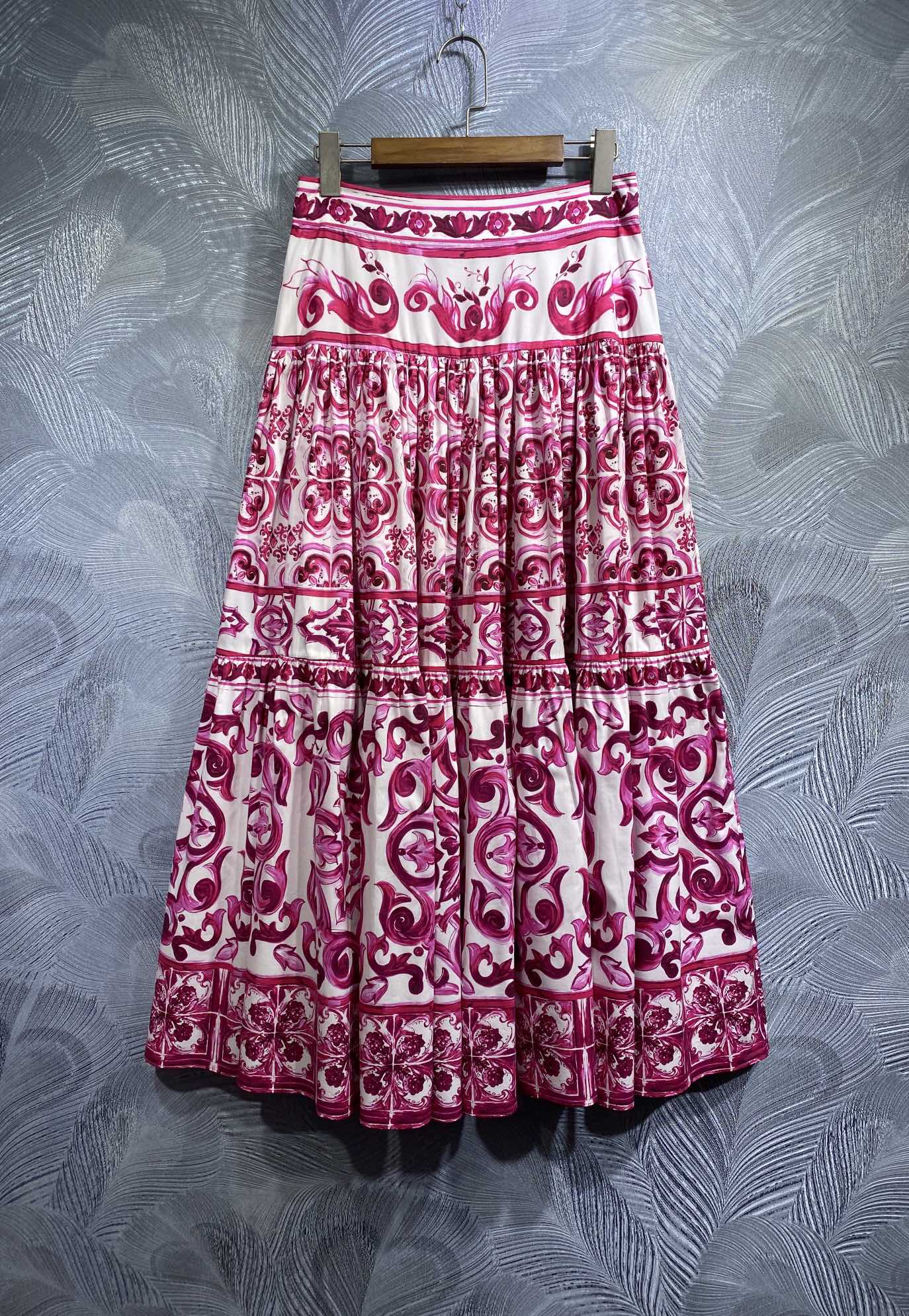 Designer Women' Half Skirt Versatile Blast Street Age Reducing Band 2023 Spring/Summer New Vintage Print High Waist Large Swing Dress Available in Multiple Colors, Green
Designer Women' Half Skirt Versatile Blast Street Age Reducing Band 2023 Spring/Summer New Vintage Print High Waist Large Swing Dress Available in Multiple Colors, Green