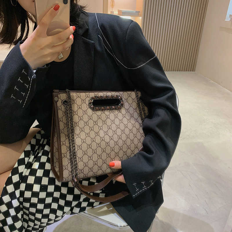2023 handbag able Chain High Quality Ins Women's New Fashion Versatile Handheld One Shoulder Crossbody Tote Bag, F coffee
2023 handbag able Chain High Quality Ins Women's New Fashion Versatile Handheld One Shoulder Crossbody Tote Bag, F coffee