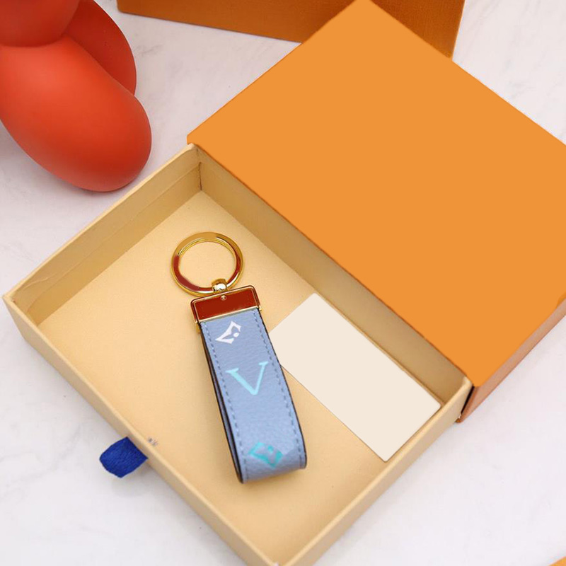 Fashion keyring For Couples classic L letter keychain wallet Genuine Leather Mens car Keychains Womens keyrings Creative Vintage key holder
Fashion keyring For Couples classic L letter keychain wallet Genuine Leather Mens car Keychains Womens keyrings Creative Vintage key holder