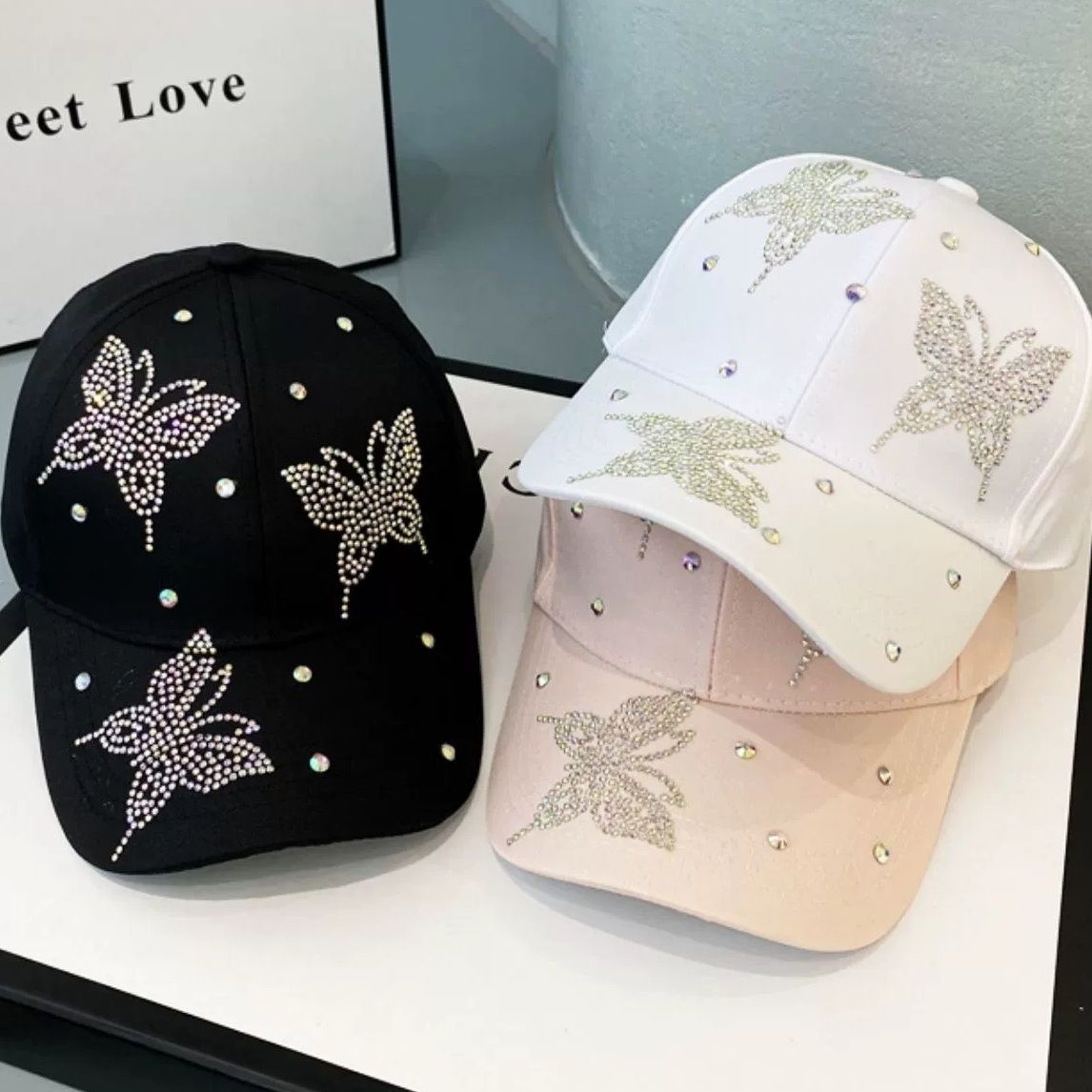 New spring and summer hats Women's rhinestones casual versatile small fresh cap Sunscreen sun hat Letter baseball cap, No box
New spring and summer hats Women's rhinestones casual versatile small fresh cap Sunscreen sun hat Letter baseball cap, No box