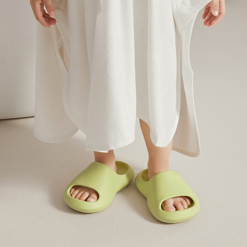 Slipper Baby Toddler Kids Slip-On Sandals Boys Girls Summer Beach Slippers Children Lightweight Water Shoes 230219 230509
Slipper Baby Toddler Kids Slip-On Sandals Boys Girls Summer Beach Slippers Children Lightweight Water Shoes 230219 230509